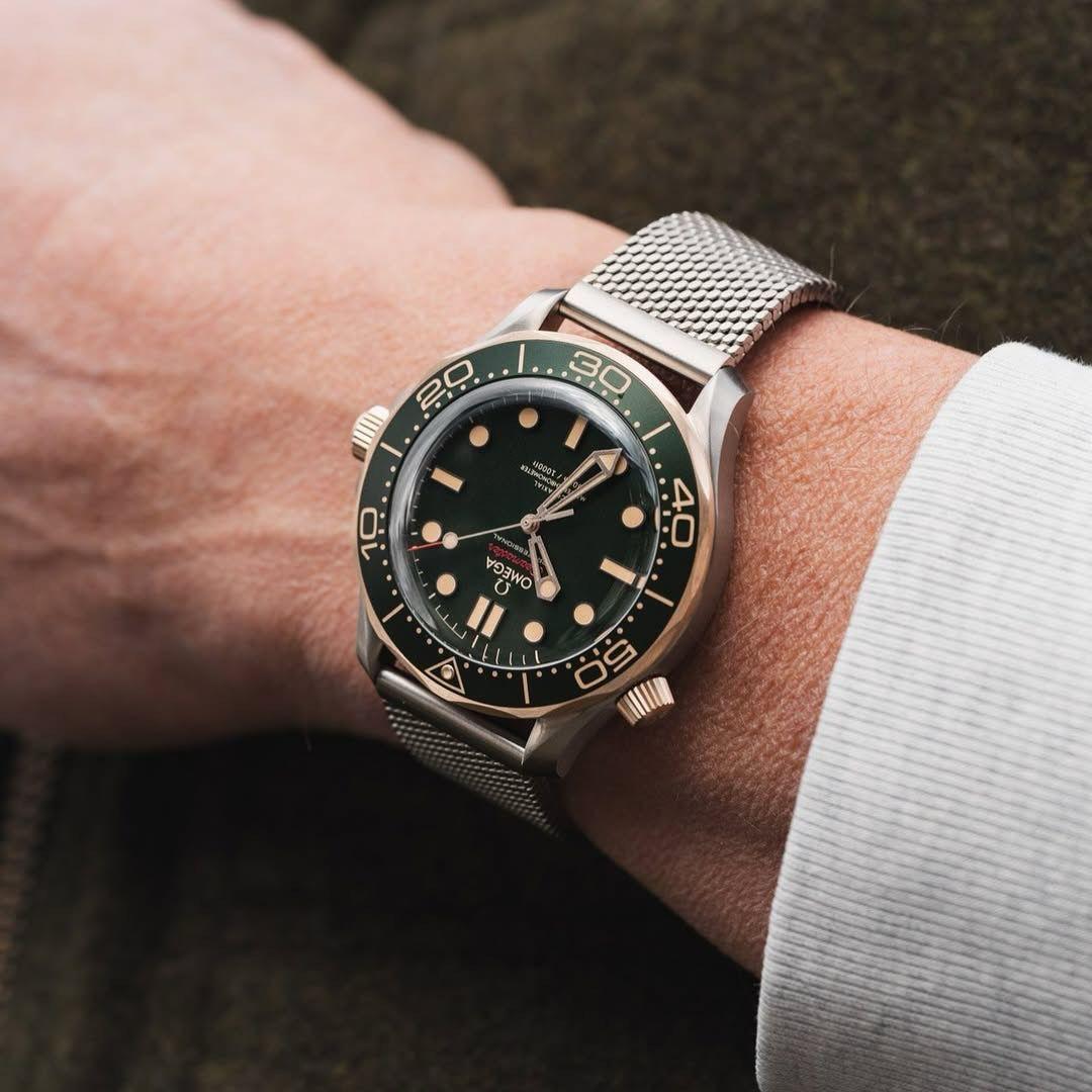 Omega Seamaster Diver 300M Bronze Gold 007 Edition