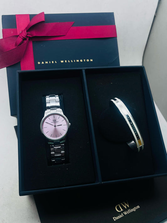 Daniel Wellington Gift Set – Pink Dial Watch & Silver Bracelet