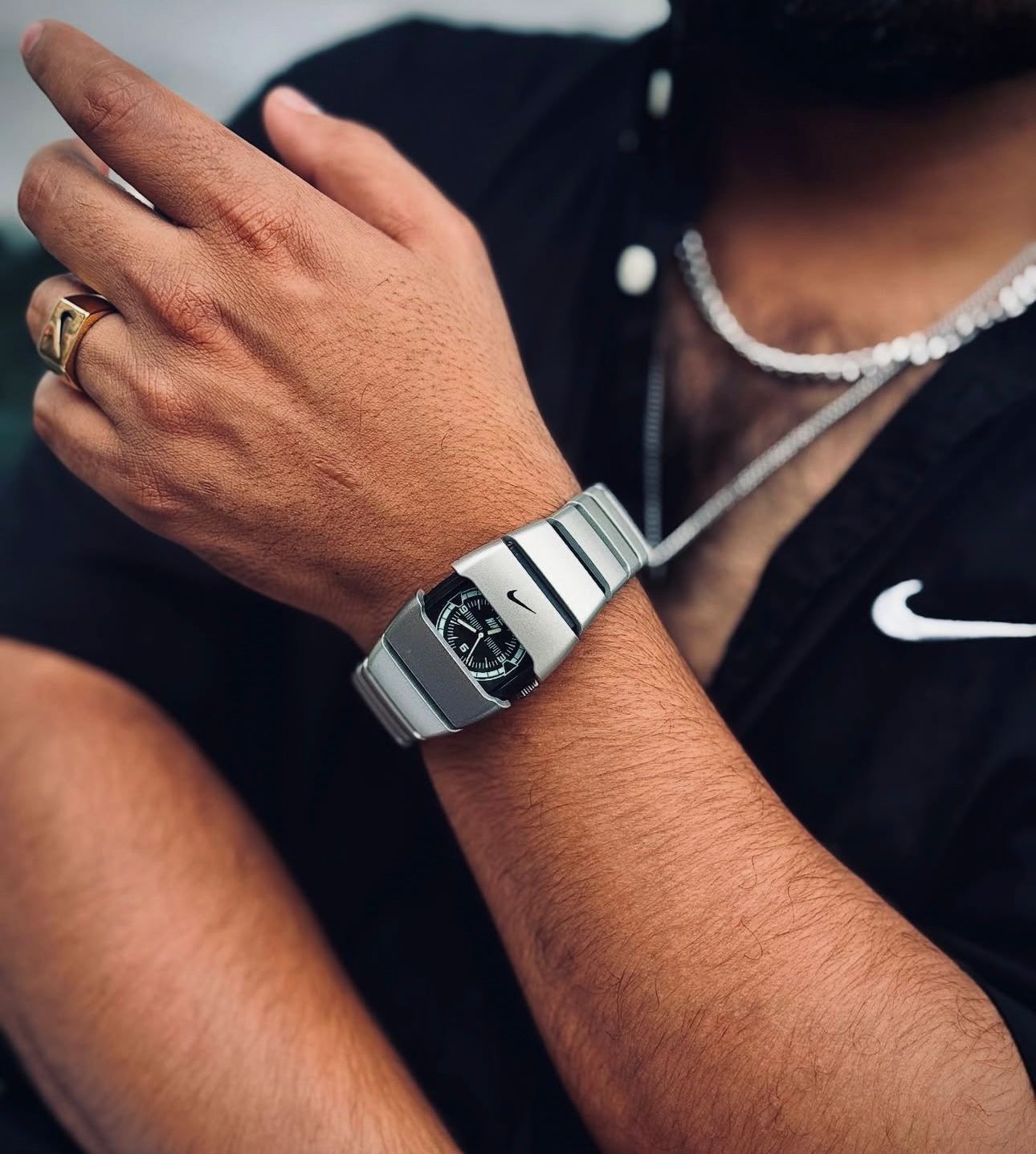 Nike Retro Style Analog Mens Watch In Full Silver