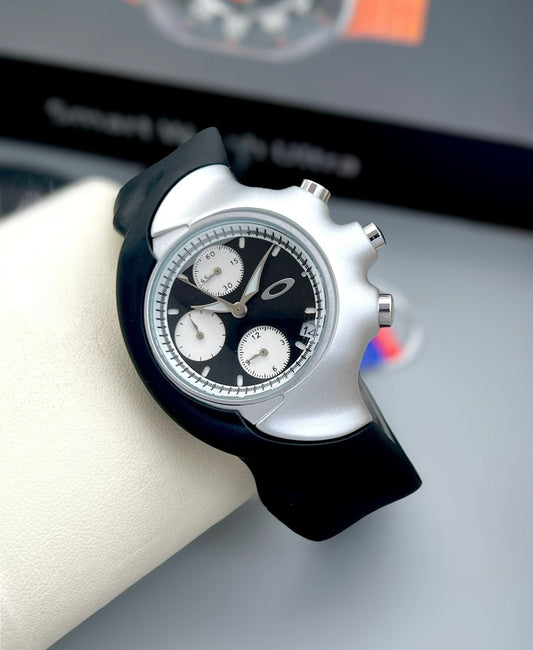 Oakley Detonator Chronograph – Men’s Premium Watch Black & White Edition