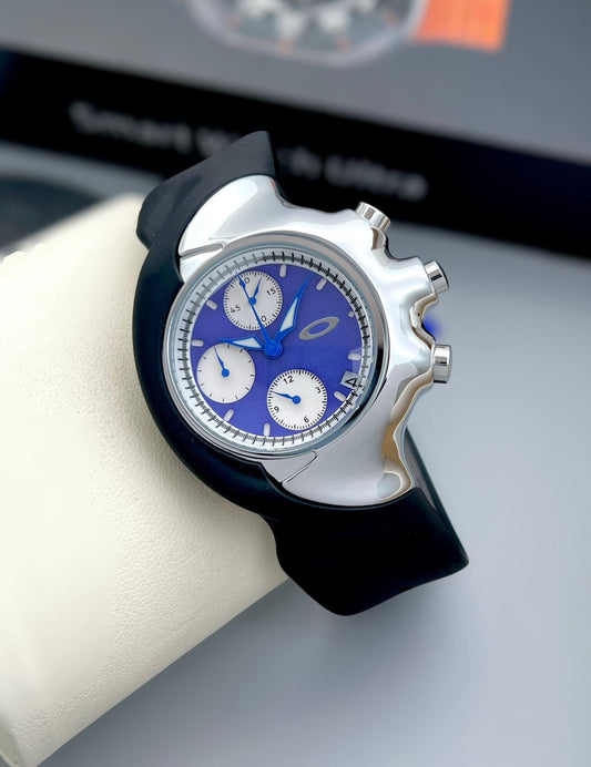 Oakley Detonator Chronograph – Men’s Premium Watch Black & Blue Edition