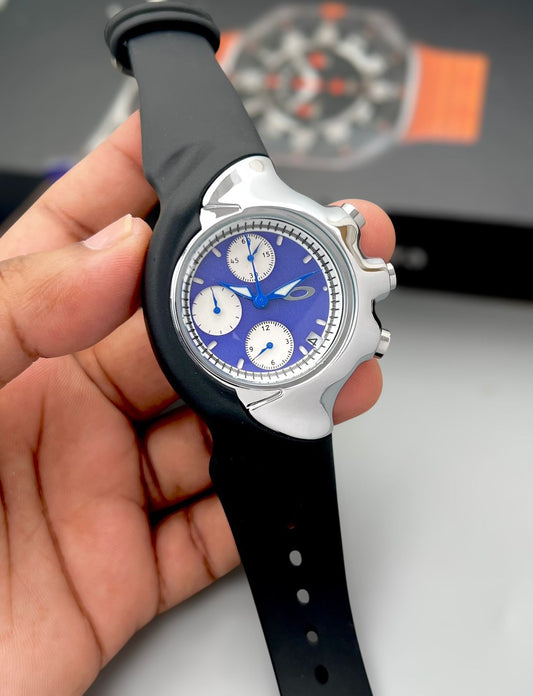 Oakley Detonator Chronograph – Men’s Premium Watch Black & Blue Edition