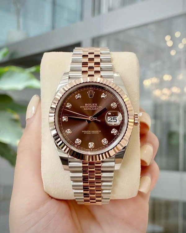Rolex DateJust Men's Watch In Silver & Rose Gold Edition