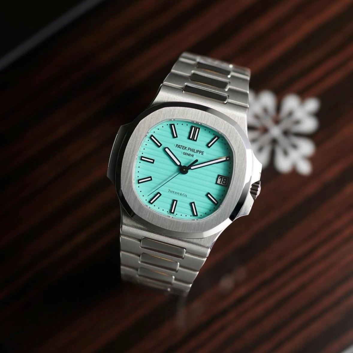 Patek Philippe Nautilus Collection Men's Watch
