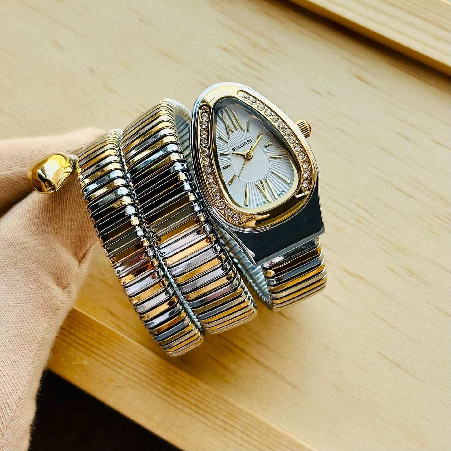 Bvlgari Serpenti Watch For Women's