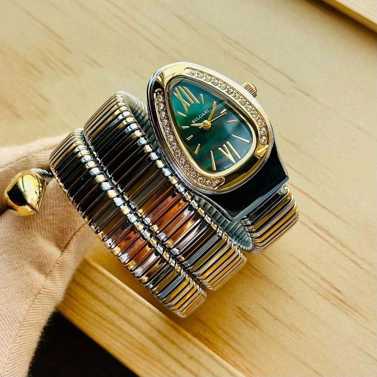 Bvlgari Serpenti Watch For Women's