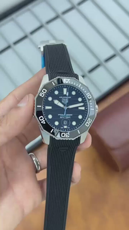 TAG Heuer Aquaracer Professional